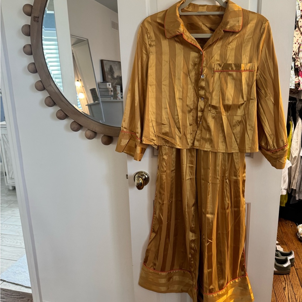 Gold Satin Stripe Women’s Sleep Set